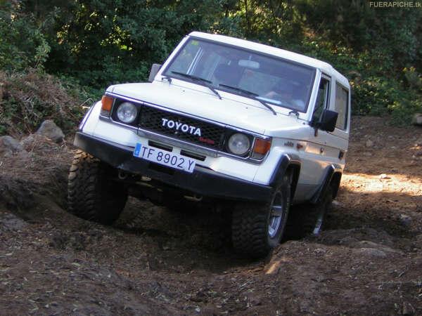 Toyota Land Cruiser KZJ70 4x4