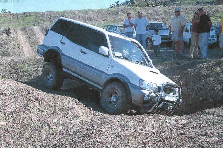 Terrano II 5 puertas 4x4