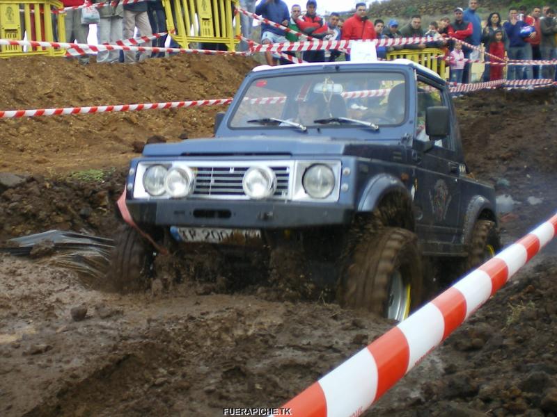 Suzuki Samurai trial 4x4