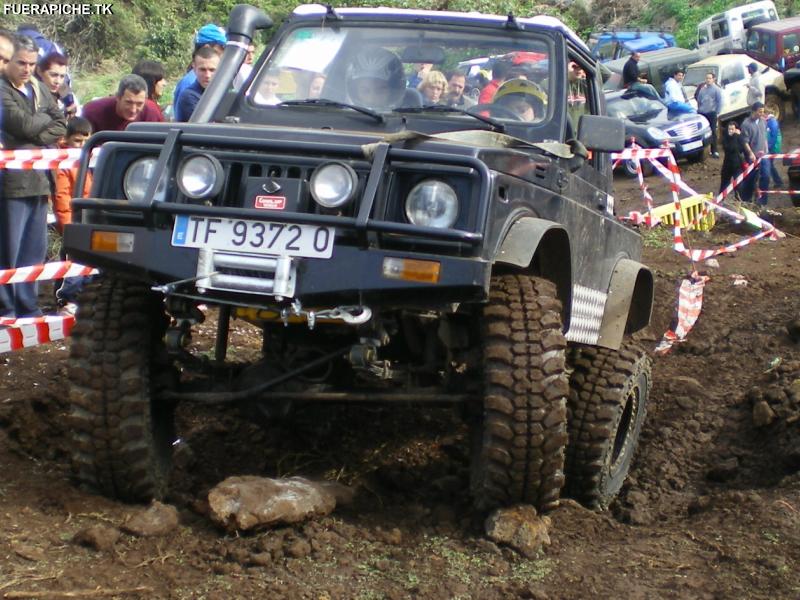 Suzuki Samurai trial 4x4