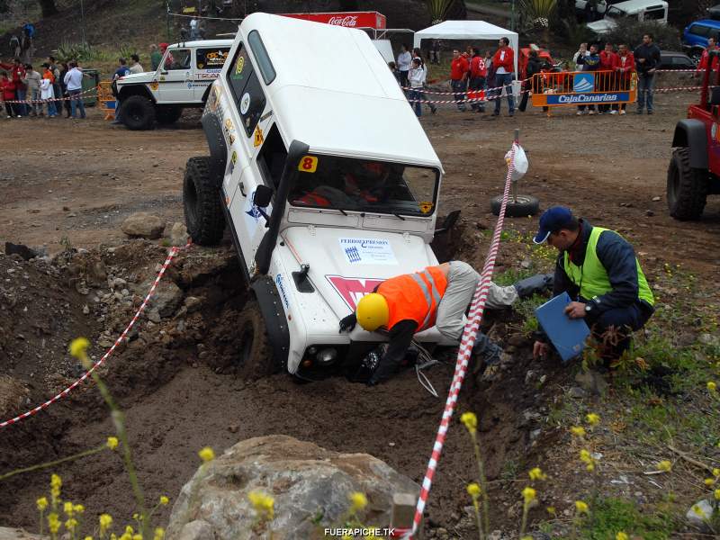 Land Rover Defender 90 trial