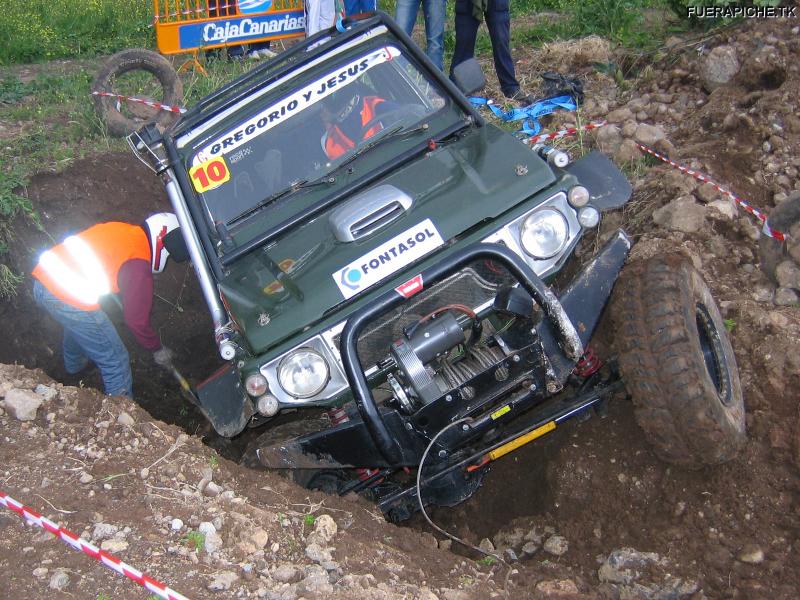 Suzuki Samurai trial 4x4