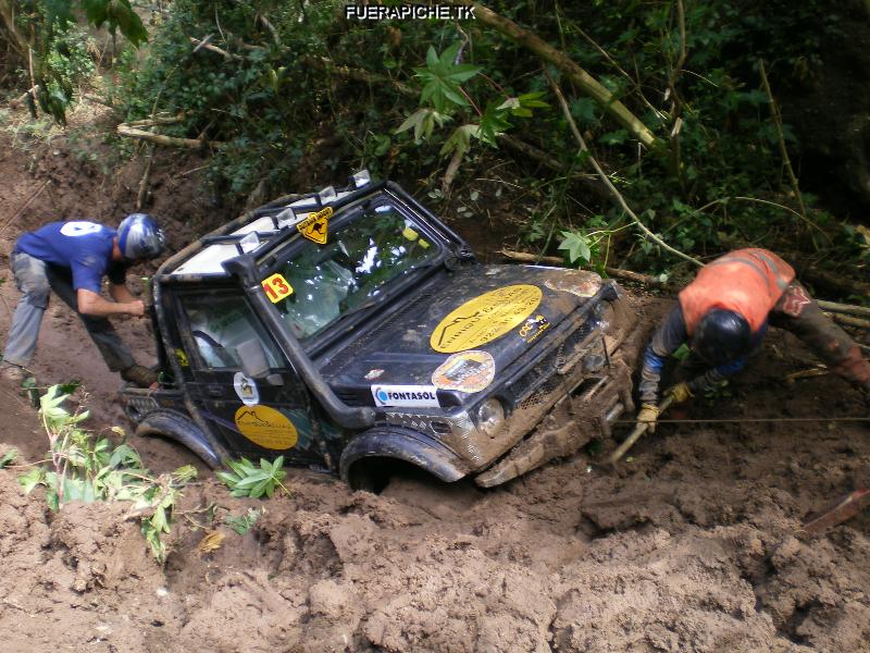 Suzuki Samurai trial 4x4