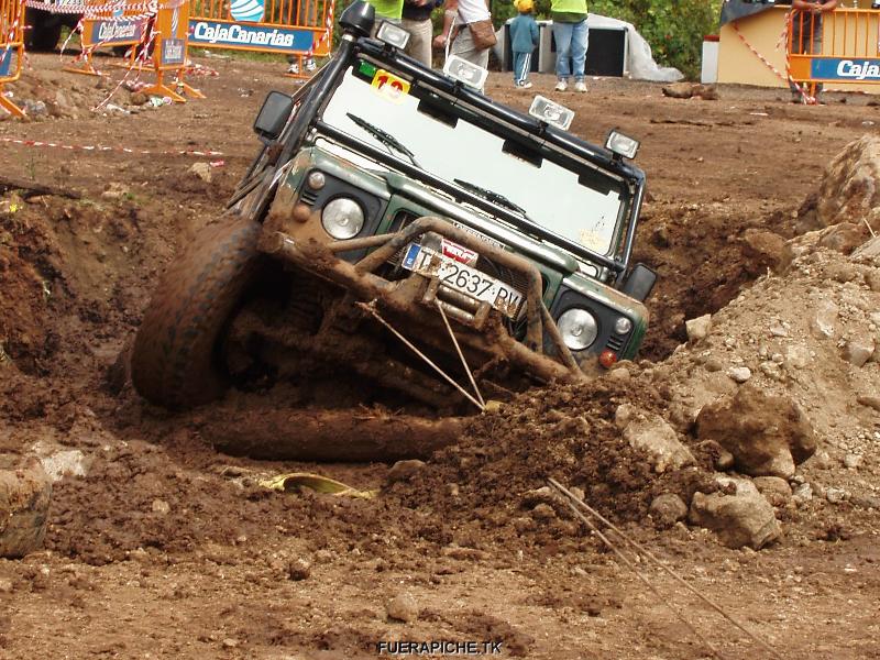 Land Rover Defender 90 trial