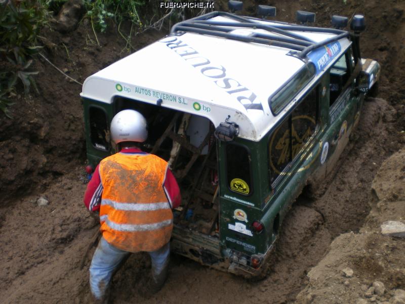 Land Rover Defender 90 trial