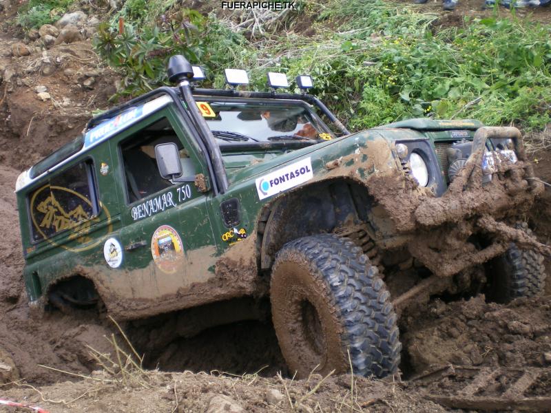 Land Rover Defender 90 trial