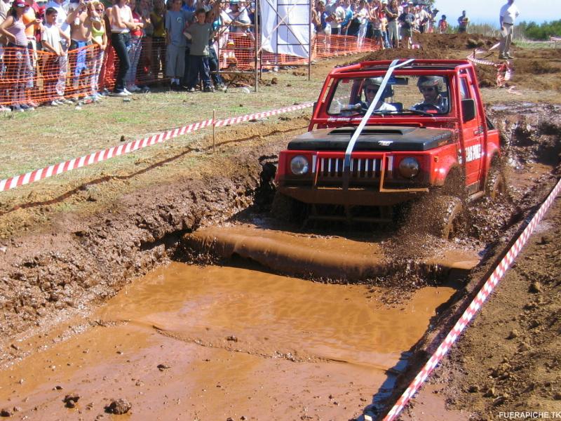 Suzuki Samurai trial 4x4