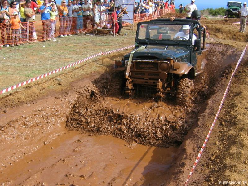 Toyota Land Cruiser BJ40 trial 4x4