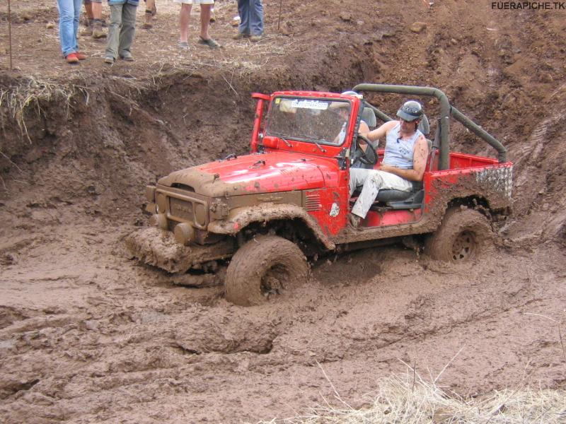 Toyota Land Cruiser BJ40 trial 4x4