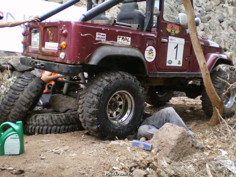 Toyota Land Cruiser BJ40 trial 4x4