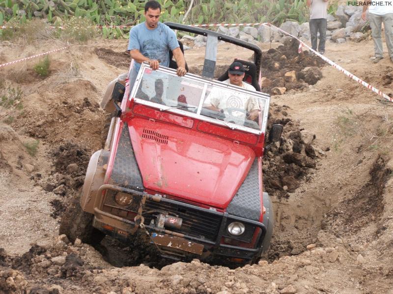 Land Rover V8 trial 4x4