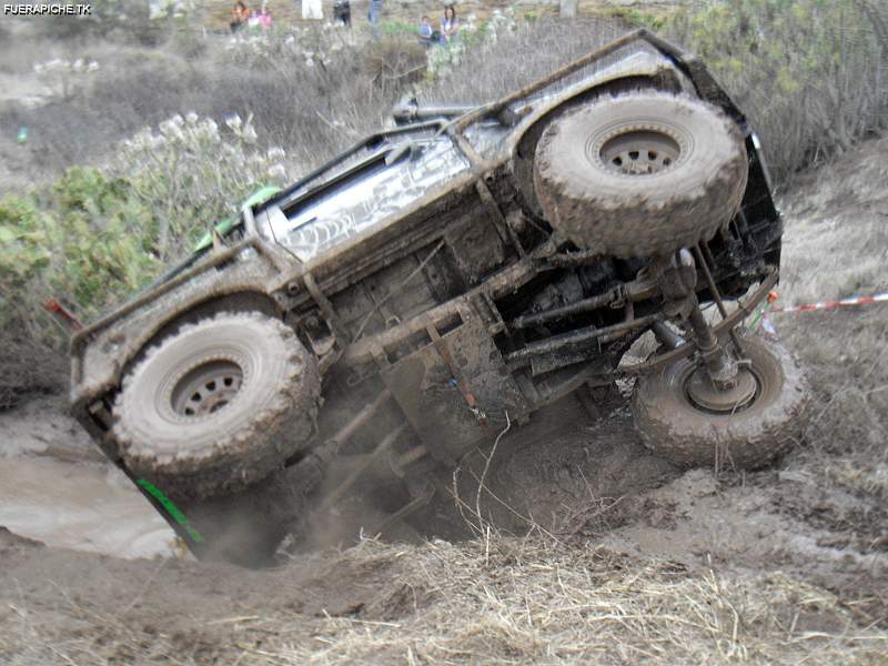 Suzuki Samurai trial 4x4