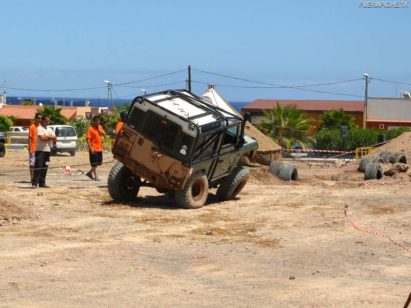 Land Rover Defender 90 trial 4x4