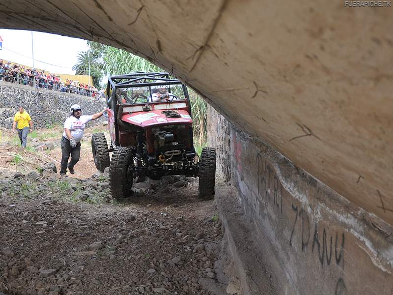 Land Rover trial 4x4