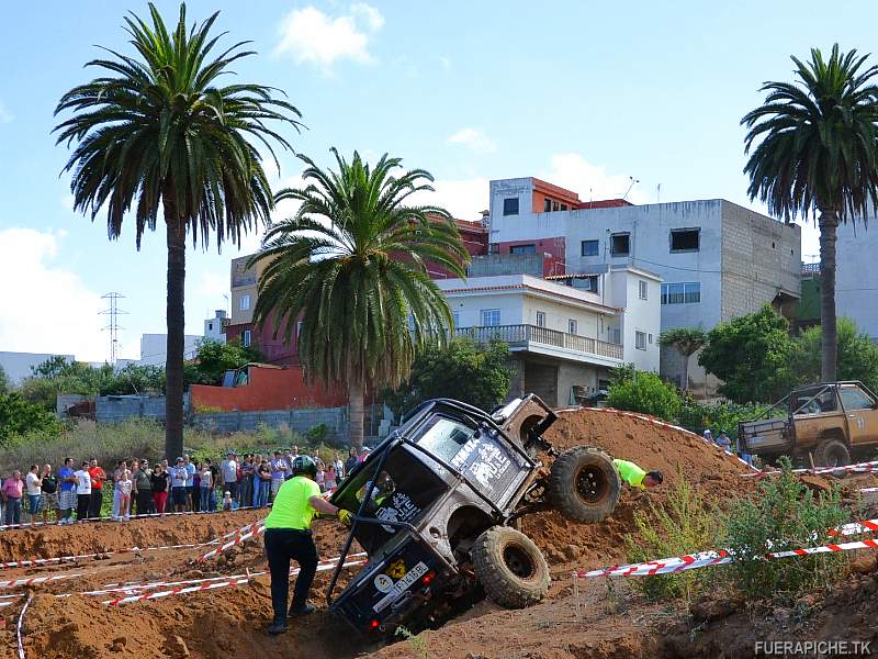 Suzuki Samurai trial 4x4