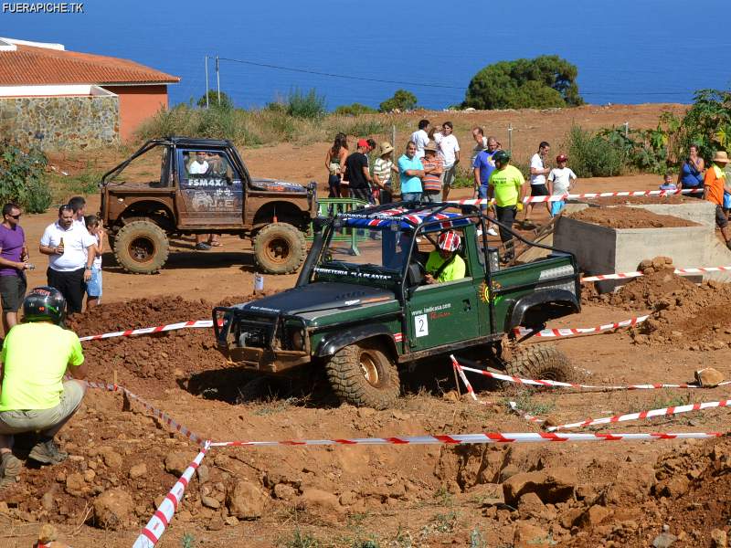Land Rover Defender 90 trial 4x4