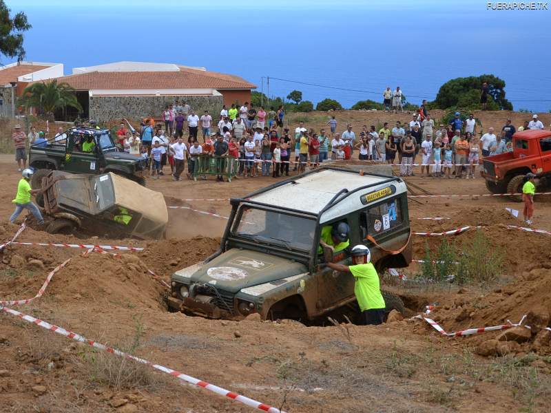 Land Rover Defender 90 trial 4x4
