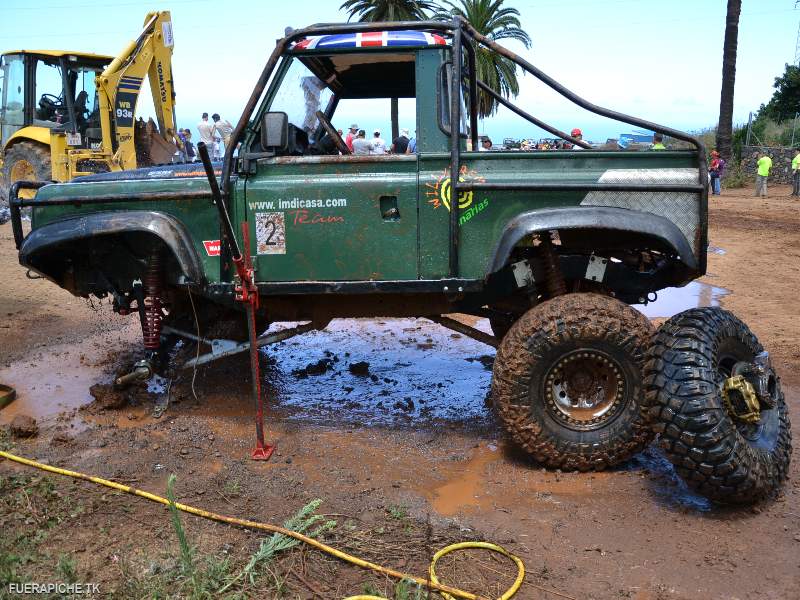 Land Rover Defender 90 trial 4x4