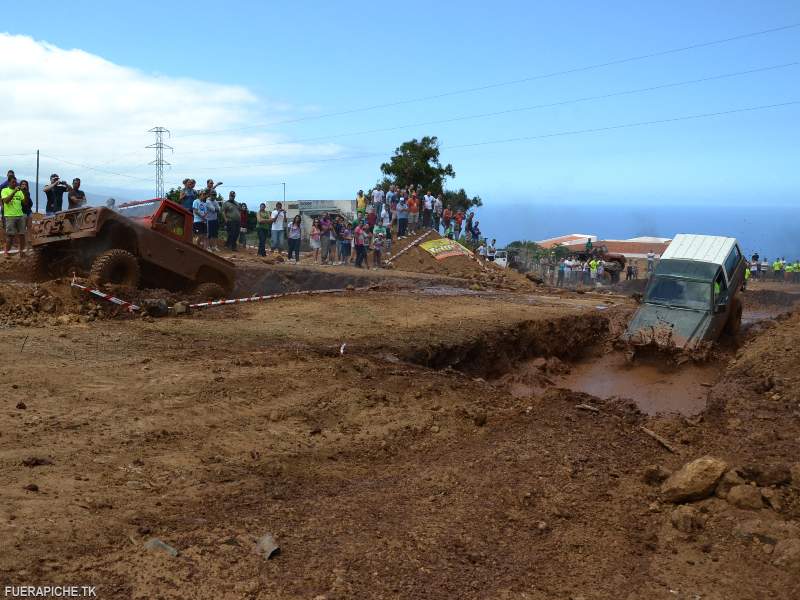 Carrera en barro, trial 4x4