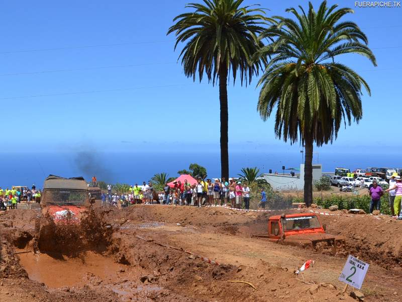 Carrera en barro, trial 4x4