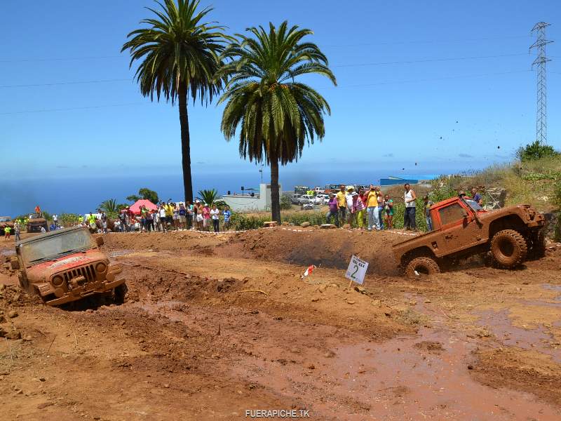 Carrera en barro, trial 4x4