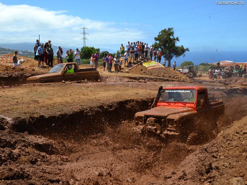 Carrera en barro, trial 4x4