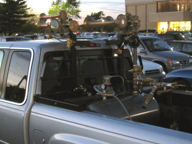 BOCINA CAMION EN 4x4